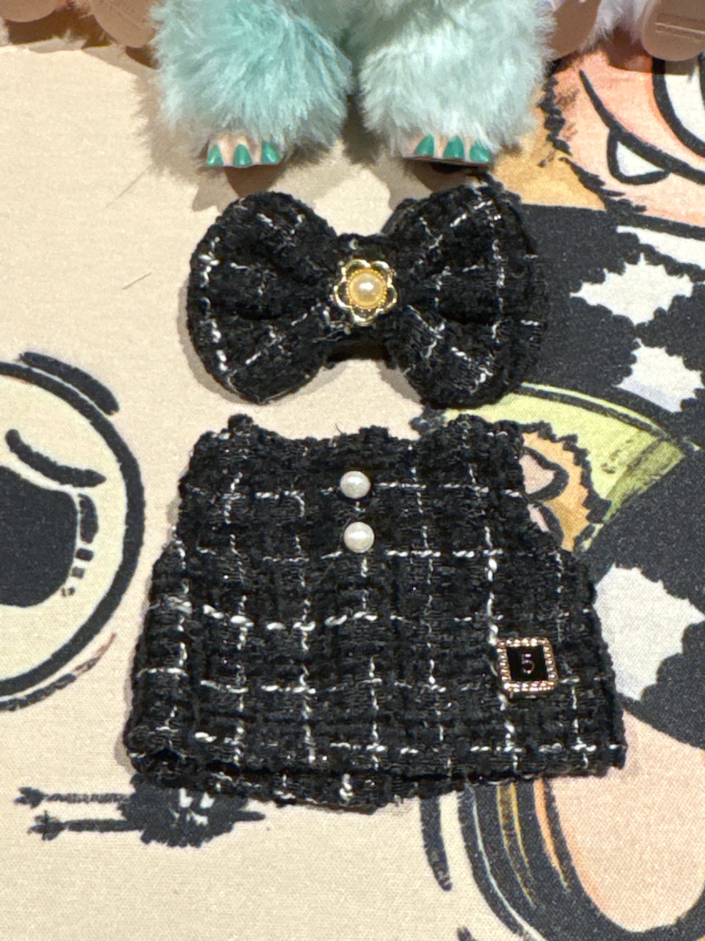 Labubu Lady Pakje met Bril en Haarstrik C