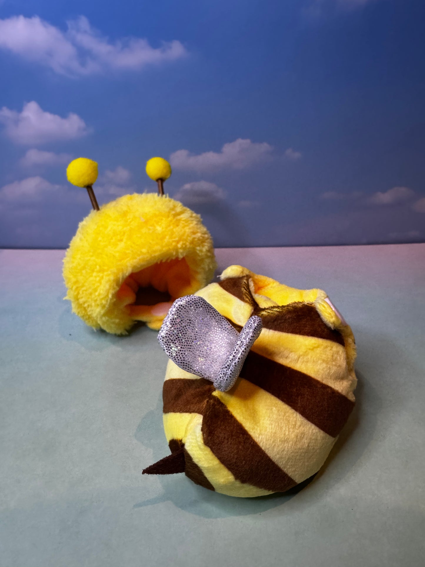 Labubu Bijen Kostuum met Camera