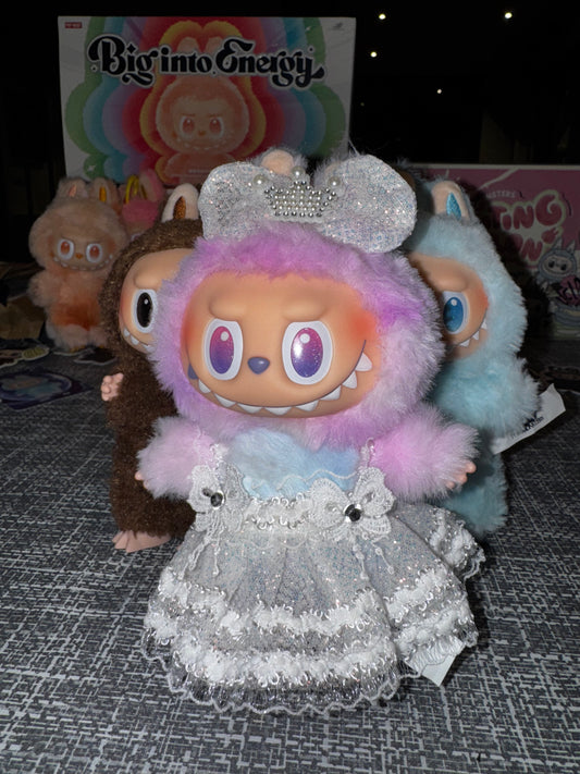 Labubu Witte rok Outfit